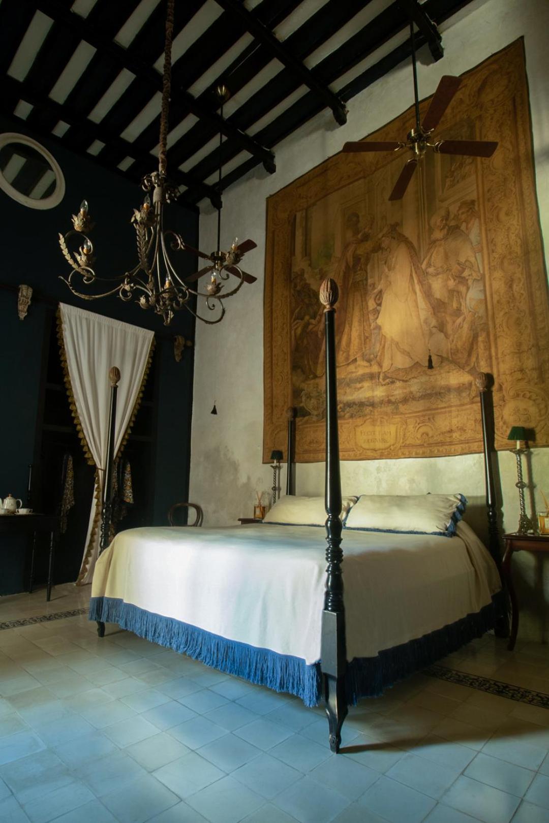 Coqui Coqui Meson De Malleville - Valladolid 巴利亚多利德 外观 照片
